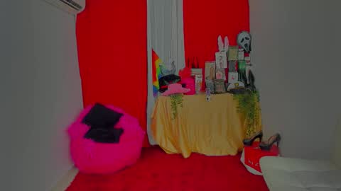 Snapshot of mysweetdanny chatting on 11.03.25 IG belladanielab online show from 11.03.25