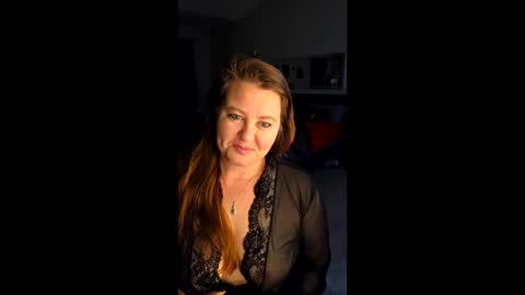 Snapshot of mysweetspot20 chatting on 12.23.25 mysweetspot20 online show from 12.23.25