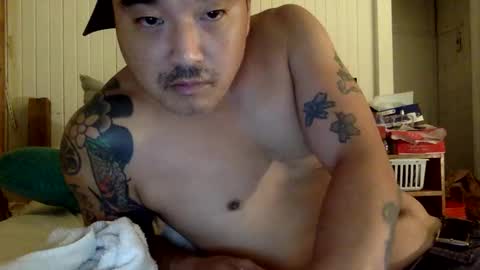 str8 dom alphaAsian Daddy type. sorry not bi or  curious but i dont judgediscrimenate. online show from 11.16.25