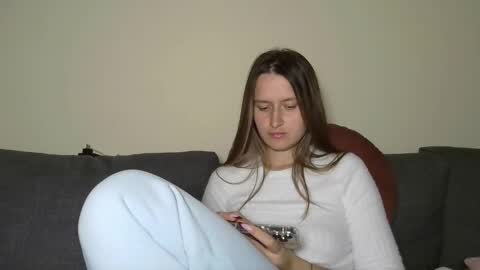 Snapshot of n0names chatting on 02.15.25 Eva online show from 02.15.25
