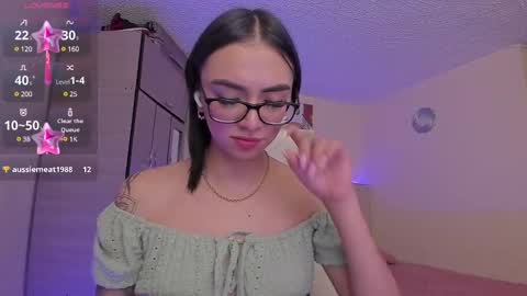 Snapshot of naath_ chatting on 02.22.25 anny online show from 02.22.25