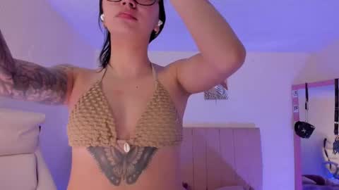 Snapshot of naath_ chatting on 09.08.25 anny online show from 09.08.25