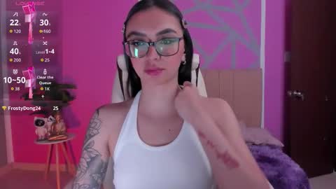 Snapshot of naath_ chatting on 09.16.25 anny online show from 09.16.25