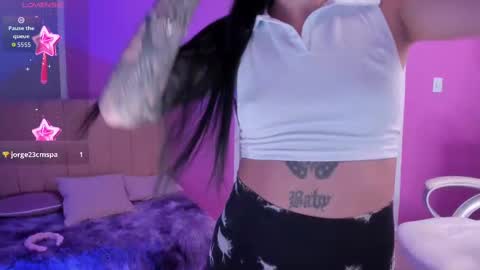 Snapshot of naath_ chatting on 09.20.25 anny online show from 09.20.25