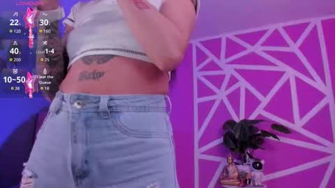 Snapshot of naath_ chatting on 10.14.25 anny online show from 10.14.25