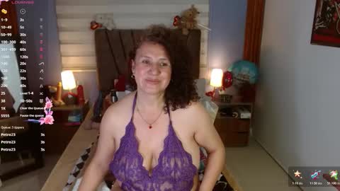 nadia_84 online show from 11.17.25