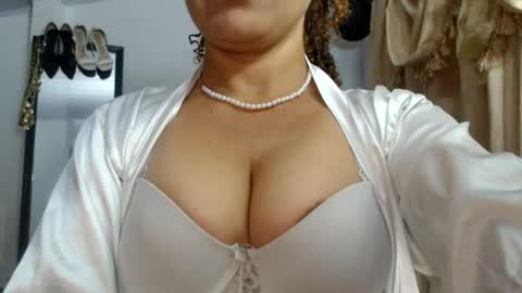 Nadia  online show from 07.22.26