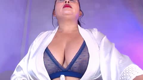 Nadia online show from 12.04.25