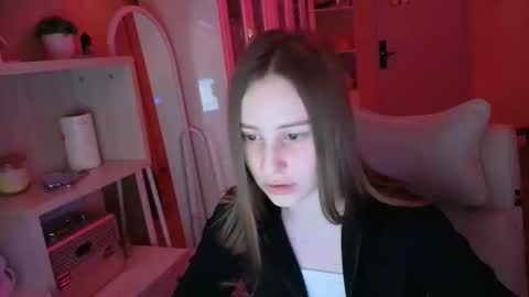 Snapshot of naebina chatting on 10.27.25 naebina online show from 10.27.25