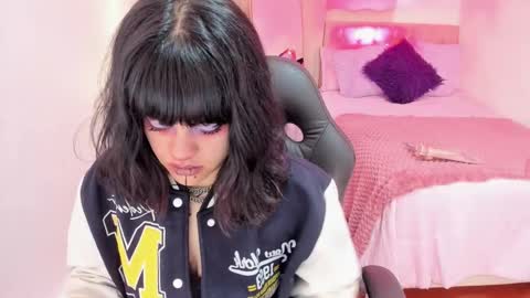 Snapshot of nahemot_sadish chatting on 02.27.26 nahemot_sadish online show from 02.27.26