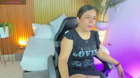 Snapshot of nahia_13 chatting on 05.02.26 N A H I A online show from 05.02.26