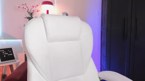 Nahia INDEPENDENT MODEL P online show from 04.08.26