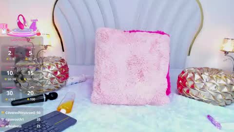 NahiaraReina  online show from 02.09.25