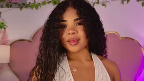 Snapshot of nahiarareina chatting on 06.10.26 NahiaraReina online show from 06.10.26