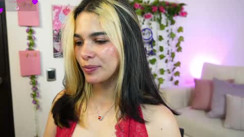 Snapshot of naho_4269 chatting on 05.19.26 Naho Sigueme en mis Redes Sociales Follow me on my social networks online show from 05.19.26