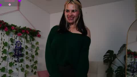 Naho  Sigueme en mis Redes Sociales Follow me on my social networks online show from 06.25.26
