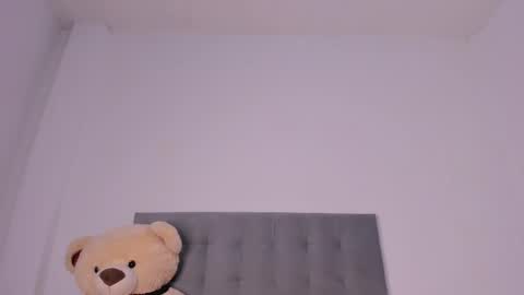 Laura online show from 01.11.25