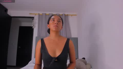 Laura online show from 02.25.25