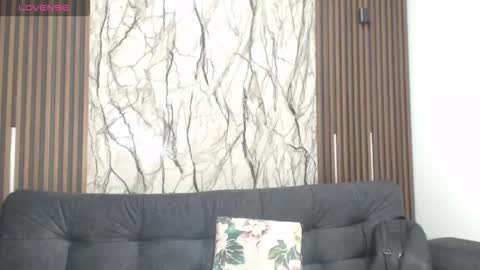 Laura online show from 02.12.26