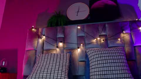  VICTORIA  online show from 03.21.26