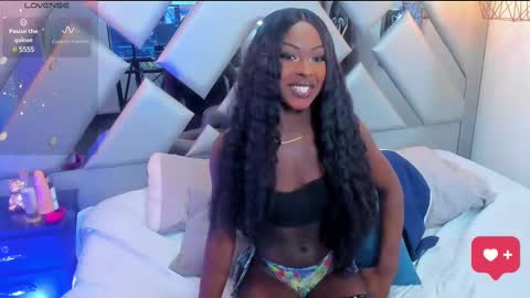 Snapshot of nahomii_hill chatting on 03.08.25 Nahomi online show from 03.08.25