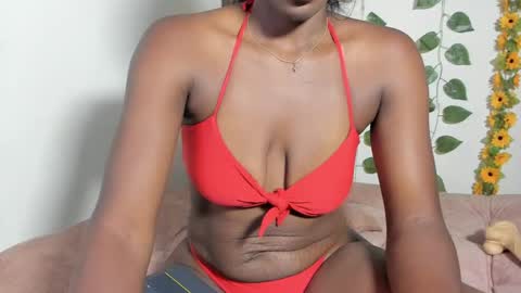 Nahomy  online show from 05.27.26