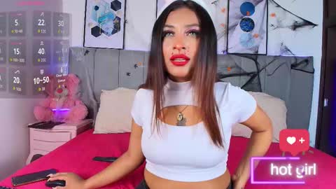 Snapshot of naia_cruz_ chatting on 10.18.25 Naia online show from 10.18.25