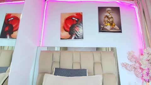 Naia x online show from 04.17.26