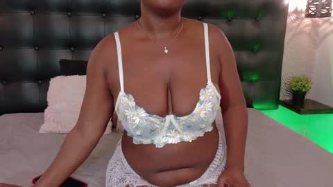 naiaramasson_ online show from 04.09.26