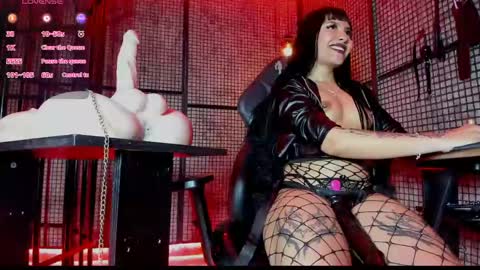 Naila online show from 04.20.26