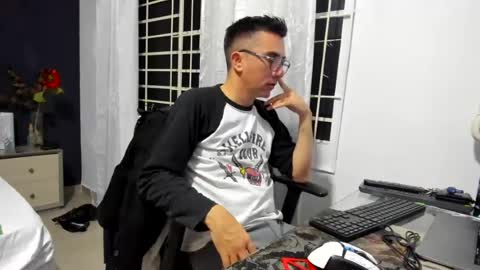 nailedbloom online show from 06.18.26