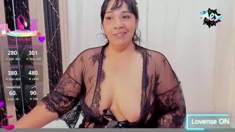 Snapshot of nailha1 chatting on 04.26.26 Nailha online show from 04.26.26