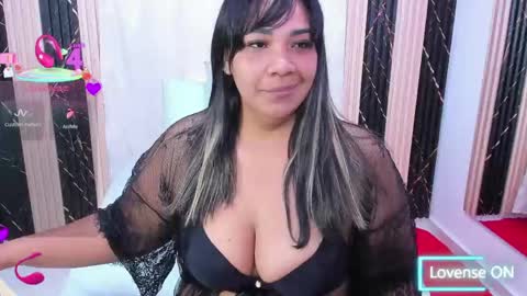 Snapshot of nailha1 chatting on 05.26.26 Nailha online show from 05.26.26