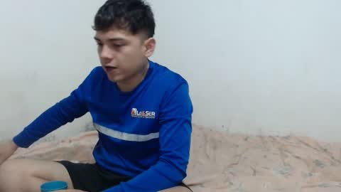 Snapshot of naisha_and_axelh chatting on 10.02.25 naisha and axel2 online show from 10.02.25