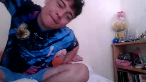 Snapshot of naisha_and_axelh chatting on 01.05.26 naisha and axel2 online show from 01.05.26