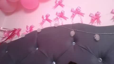 Snapshot of naisha_and_axelh chatting on 02.18.26 naisha and axel2 online show from 02.18.26