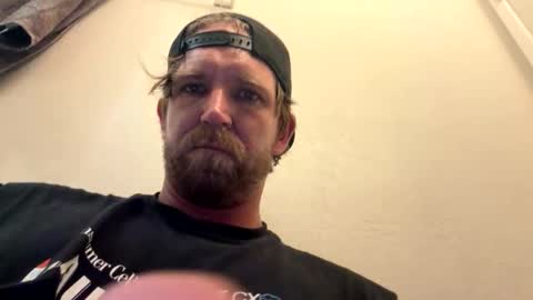 Snapshot of nakedbluesman420 chatting on 04.09.26 nakedbluesman420 online show from 04.09.26