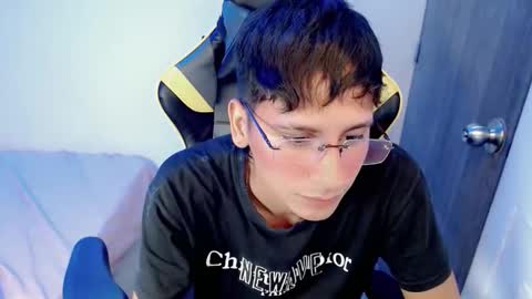 Snapshot of nani_big chatting on 11.08.25 NANI online show from 11.08.25