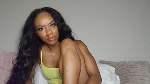 Snapshot of nanneyrose chatting on 10.11.25 Nanneypooh online show from 10.11.25