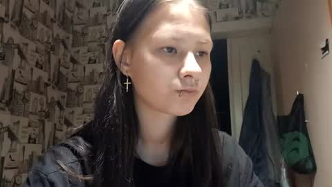 Snapshot of naomaoyola chatting on 07.08.26 Zendaya online show from 07.08.26