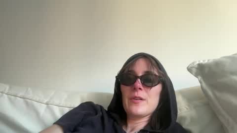 Naomi      online show from 06.03.26