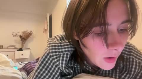 Naomi      online show from 06.06.26