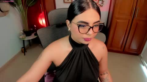 Snapshot of naomi_aniston chatting on 05.22.26 naomi_aniston online show from 05.22.26