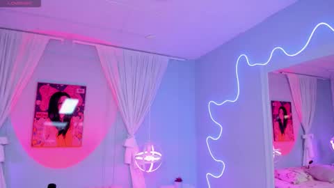 Snapshot of naomi_campell chatting on 02.11.26 Naomi online show from 02.11.26