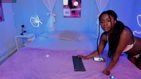 Naomi online show from 04.07.26