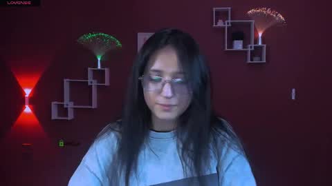 naomi_fox__ online show from 05.02.26