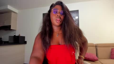 Nathalia King online show from 02.19.25