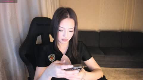 Snapshot of naomi_san chatting on 01.09.25 Naomi online show from 01.09.25