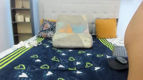 Snapshot of naomi_sex21 chatting on 02.27.26 naomi_sex21 online show from 02.27.26