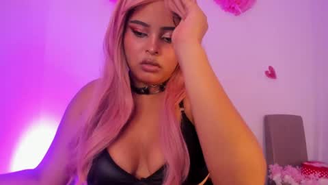 Snapshot of naomi_velour chatting on 05.21.26 naomi_velour online show from 05.21.26